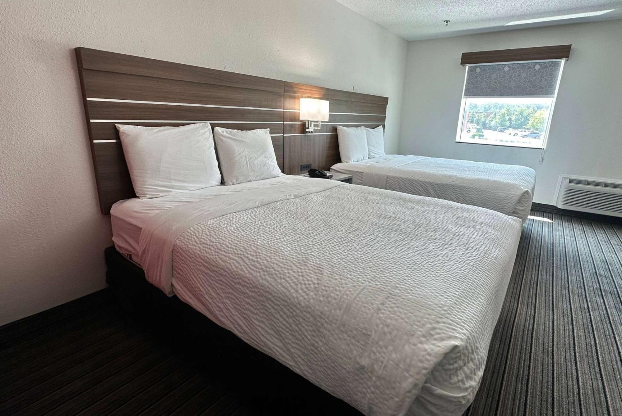 Ramada By Wyndham Lithia Springs Atlanta Hotel Eksteriør billede