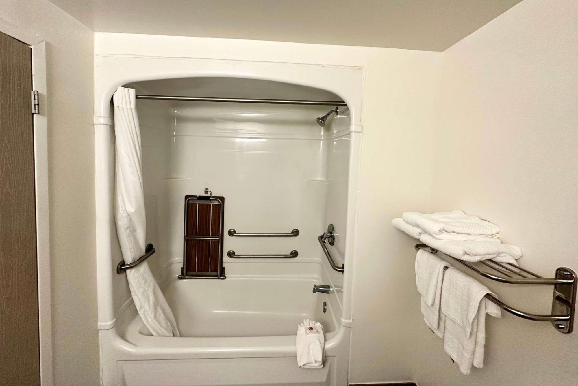 Ramada By Wyndham Lithia Springs Atlanta Hotel Eksteriør billede