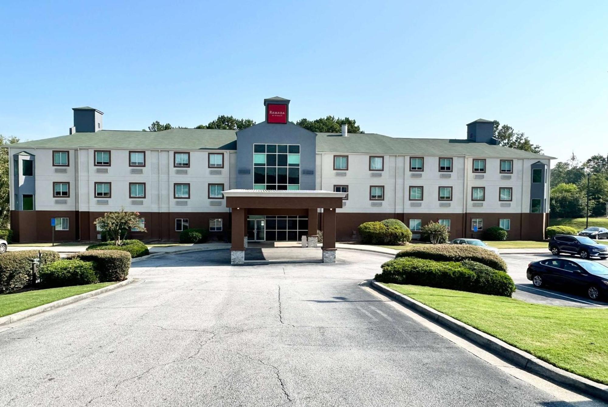 Ramada By Wyndham Lithia Springs Atlanta Hotel Eksteriør billede