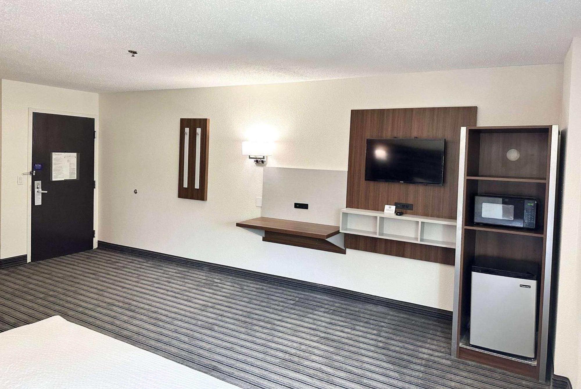 Ramada By Wyndham Lithia Springs Atlanta Hotel Eksteriør billede