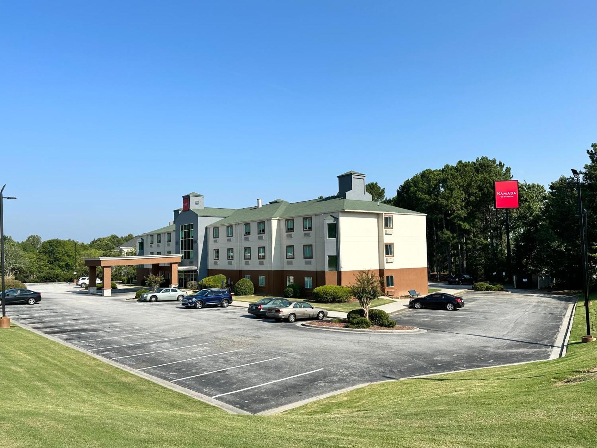 Ramada By Wyndham Lithia Springs Atlanta Hotel Eksteriør billede